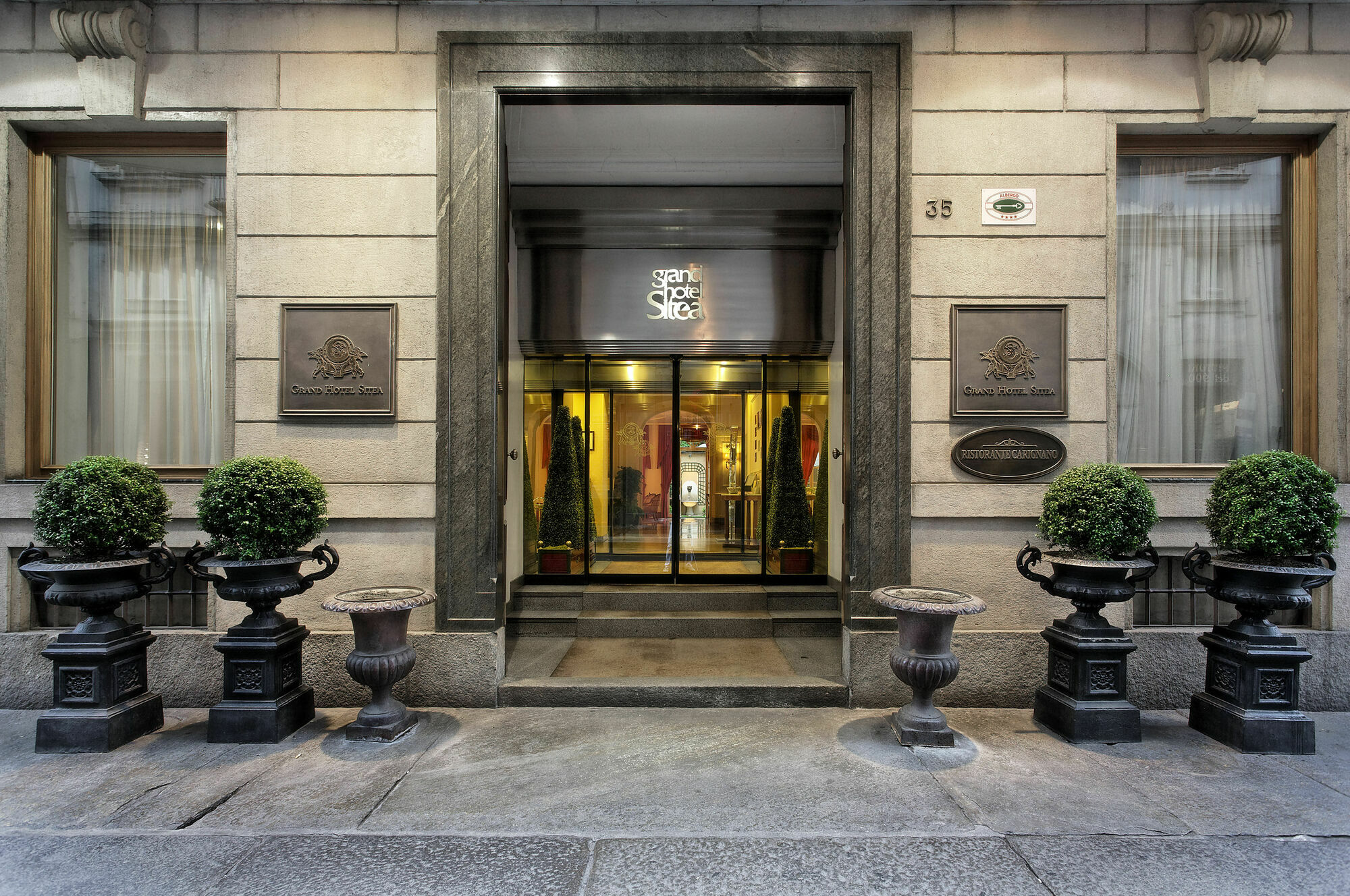 Grand Hotel Sitea Torino Esterno foto Entrance of the hotel